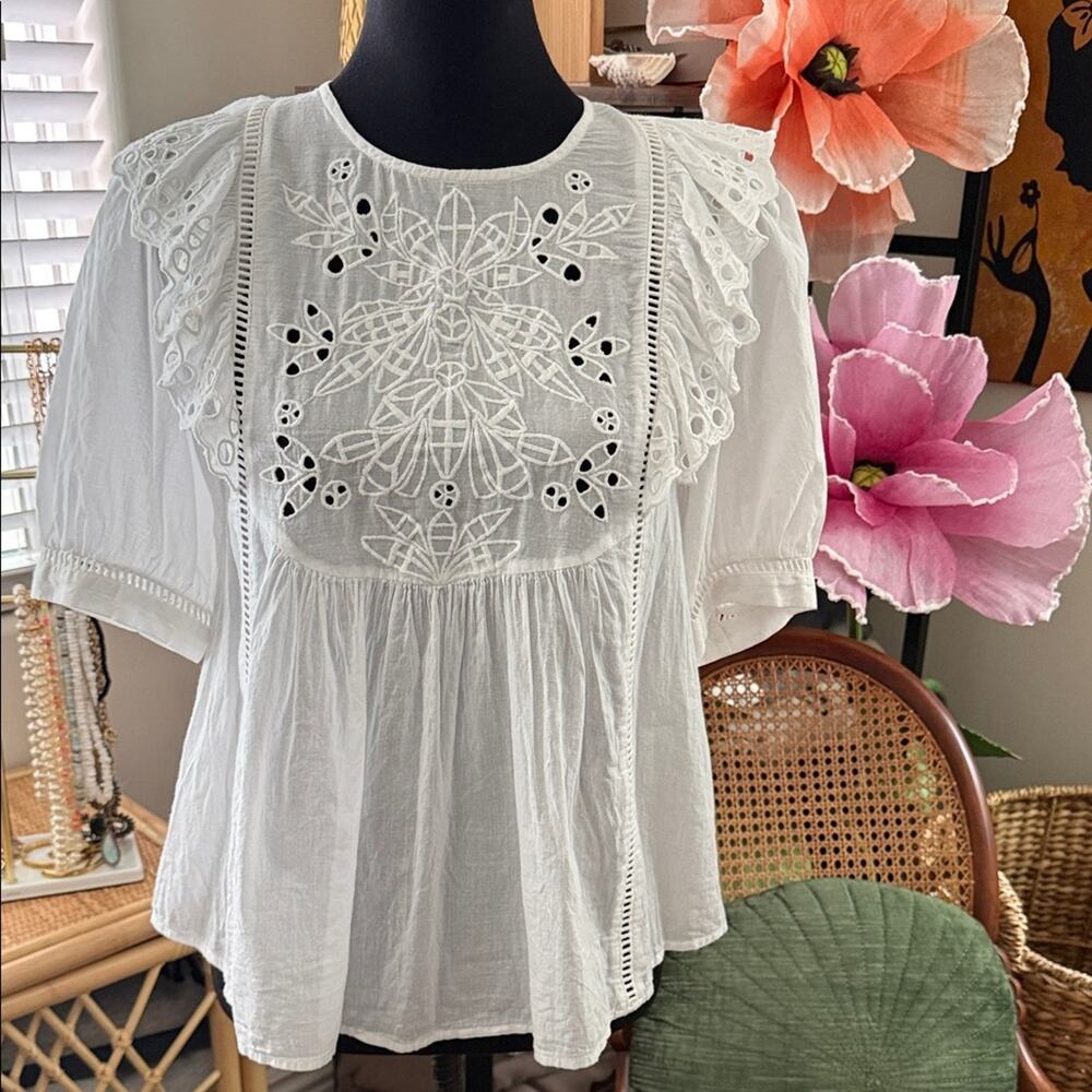 Zara White Cutwork Eyelet Lace Ruffle Detail Boho Hippie Peasant Blouse Top